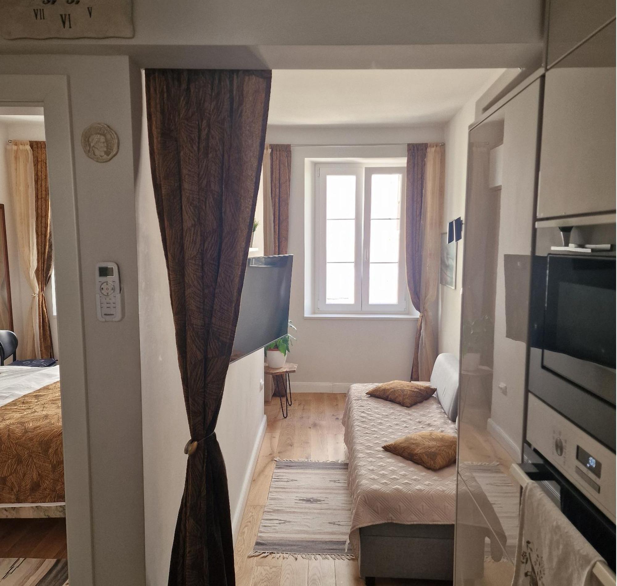 Old Town Apartment Omiš Exterior foto